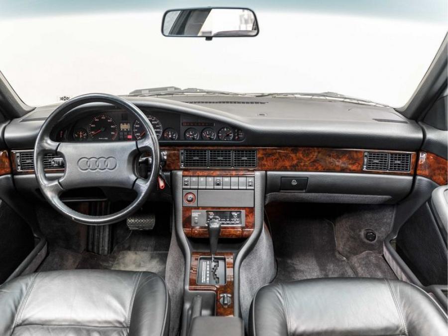 Торпедо Audi V8 1990 года  (EU) (фото 24 из 84)